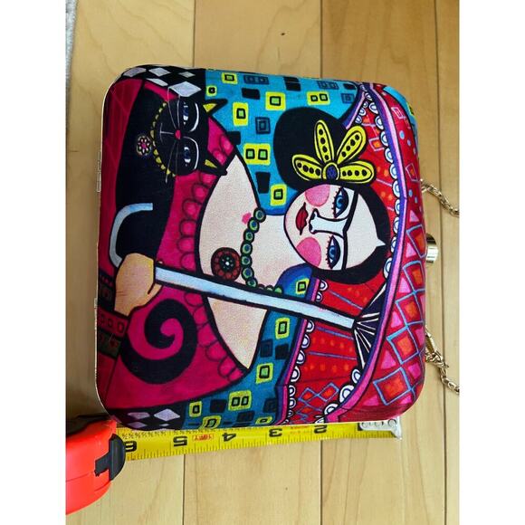 Frida Kahlo small designer purse, colorful and hard shell - Picture 7 of 7